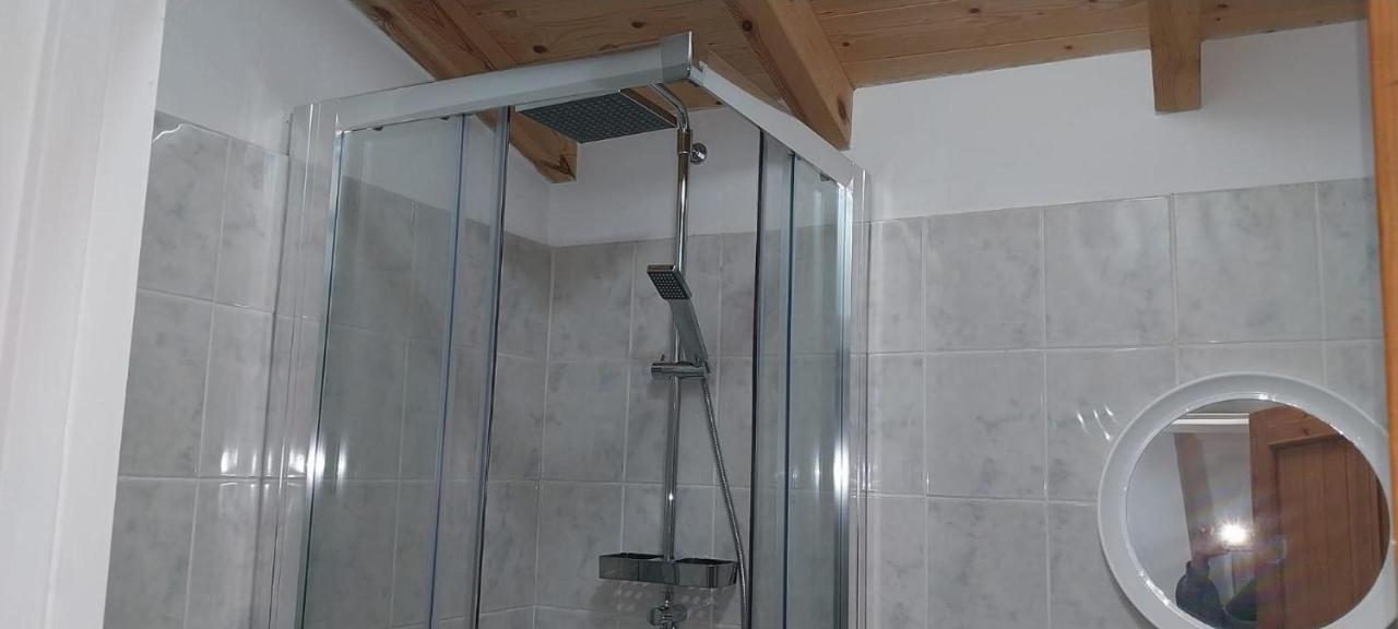 Lovely Studio In Strinilas With Its Own Pool Εξωτερικό φωτογραφία