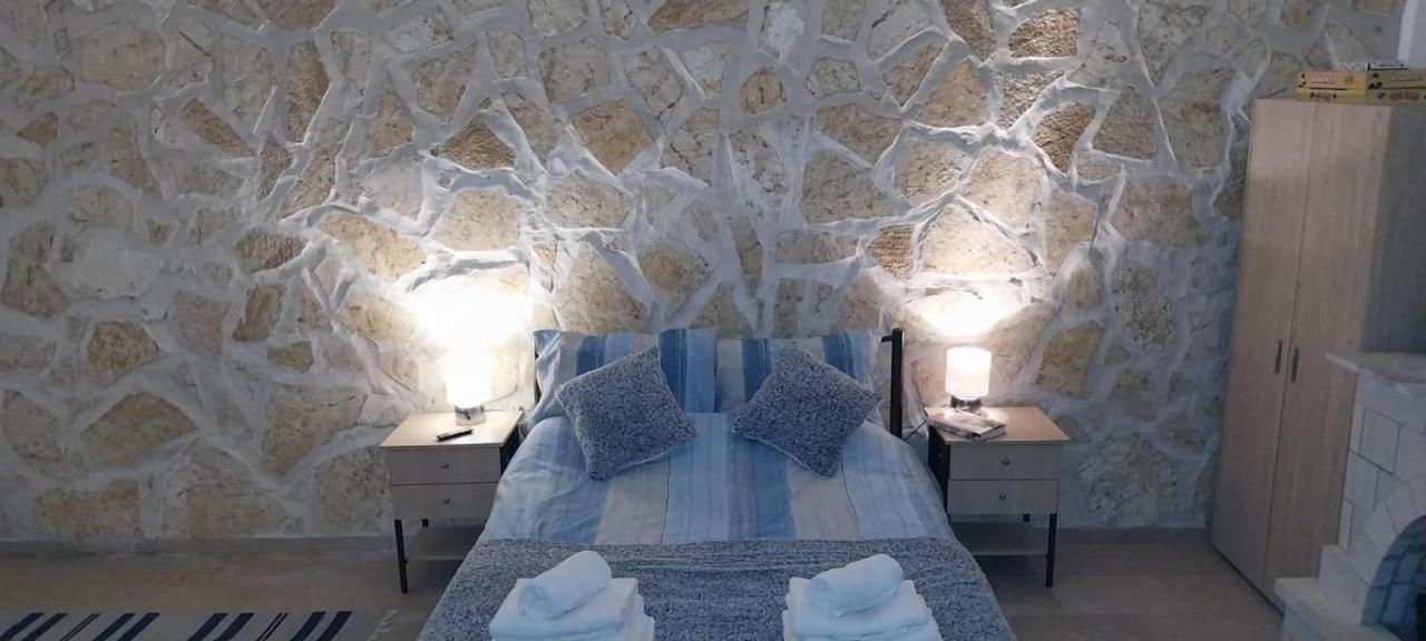 Lovely Studio In Strinilas With Its Own Pool Εξωτερικό φωτογραφία