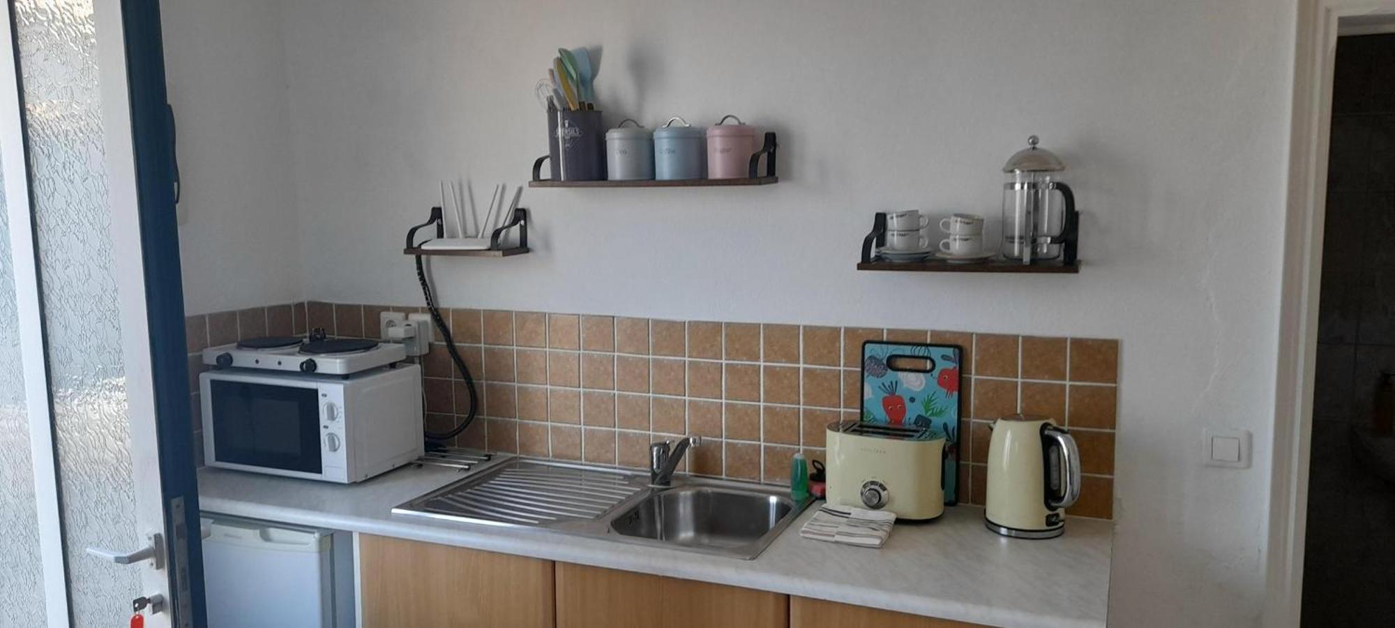 Lovely Studio In Strinilas With Its Own Pool Εξωτερικό φωτογραφία